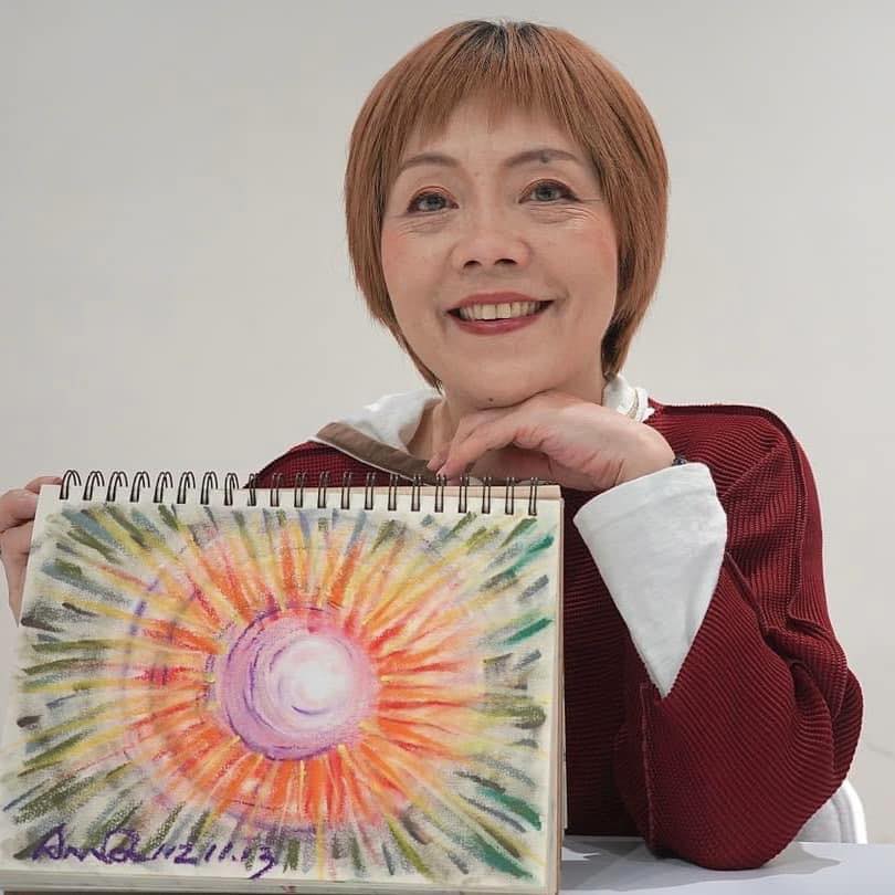 熟齡網紅 小Q學姊 